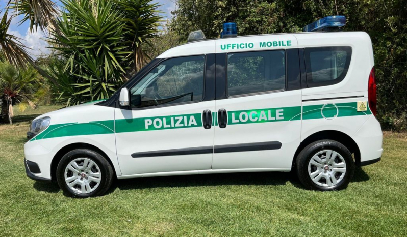 
								FIAT DOBLO’ 1.3MTJ 95cv ALLESTIMENTO SPECIALE UFFICIO MOBILE POLIZIA LOCALE full									