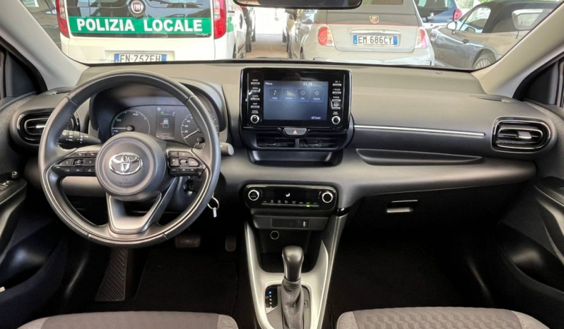 
								Toyota Yaris 1.5h Business Hybrida 93cv full									